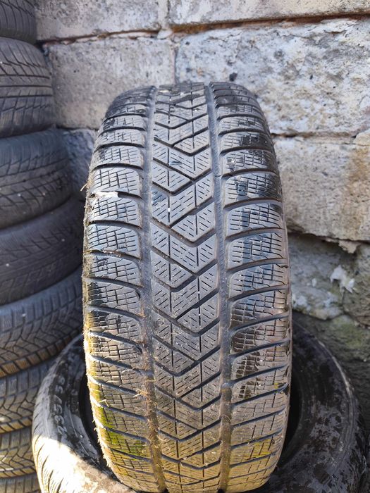 3AZ	235/55/R19 PIRELLI Scorpion 2022r 105H 4szt 6mm zimowa