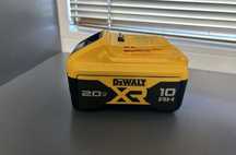 DEWALT DCB210 акумулятор