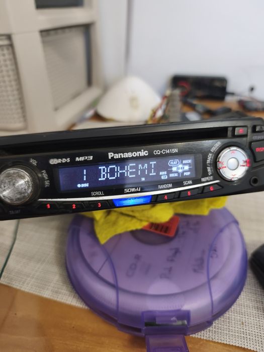 Radio samochodowe z MP3 Panasonic.