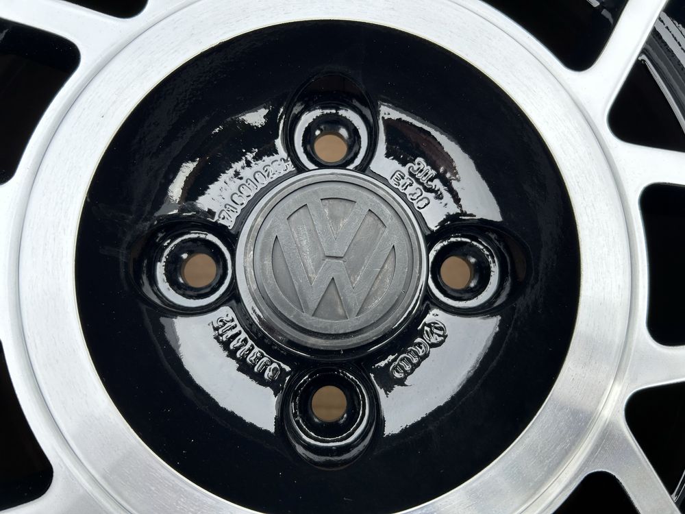 Oryginalne felgi VW 4x100 14" Golf 1 2 Scirocco GTI Avus Snowflake