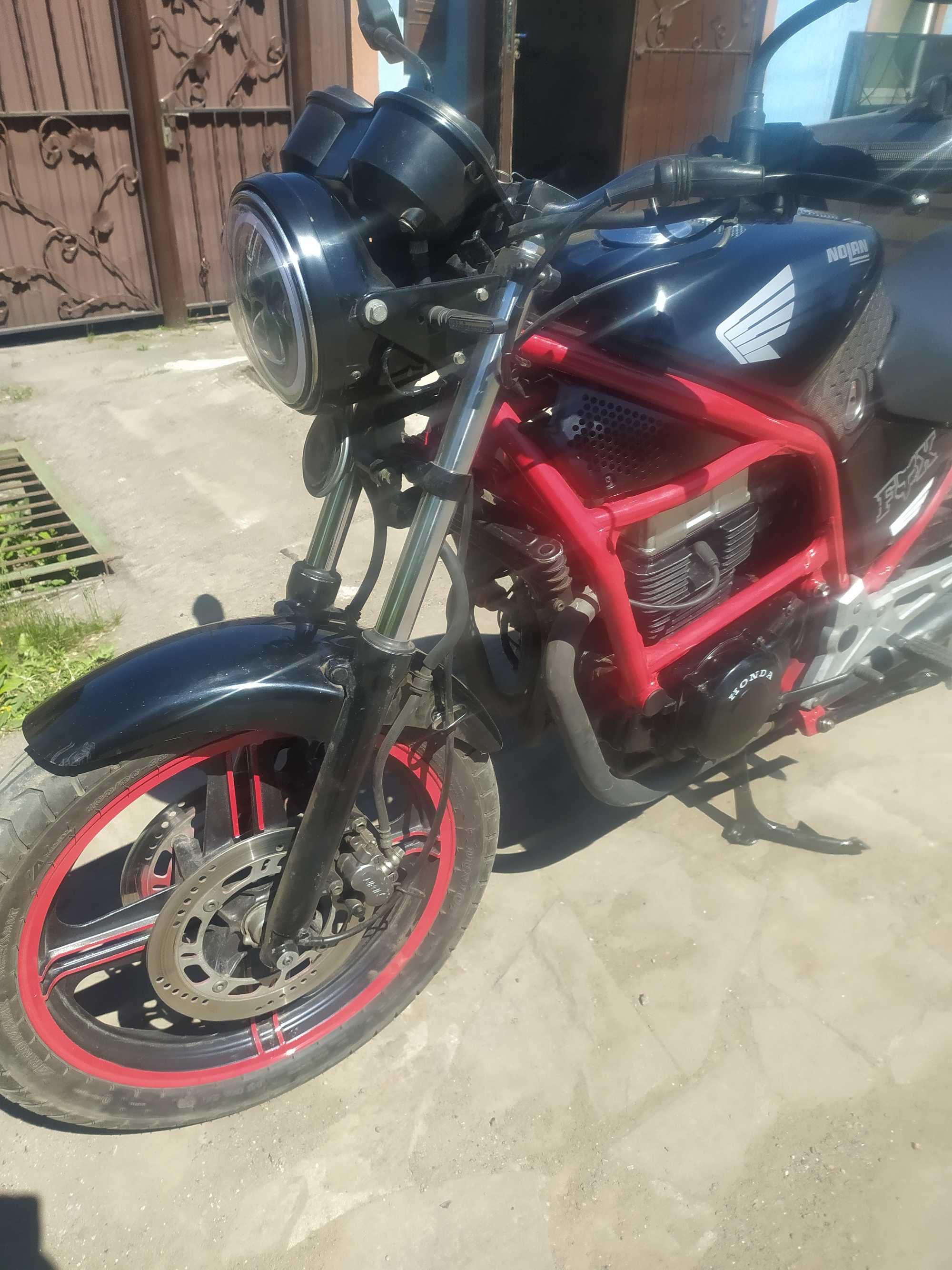 Продам  HONDA CB 450 S