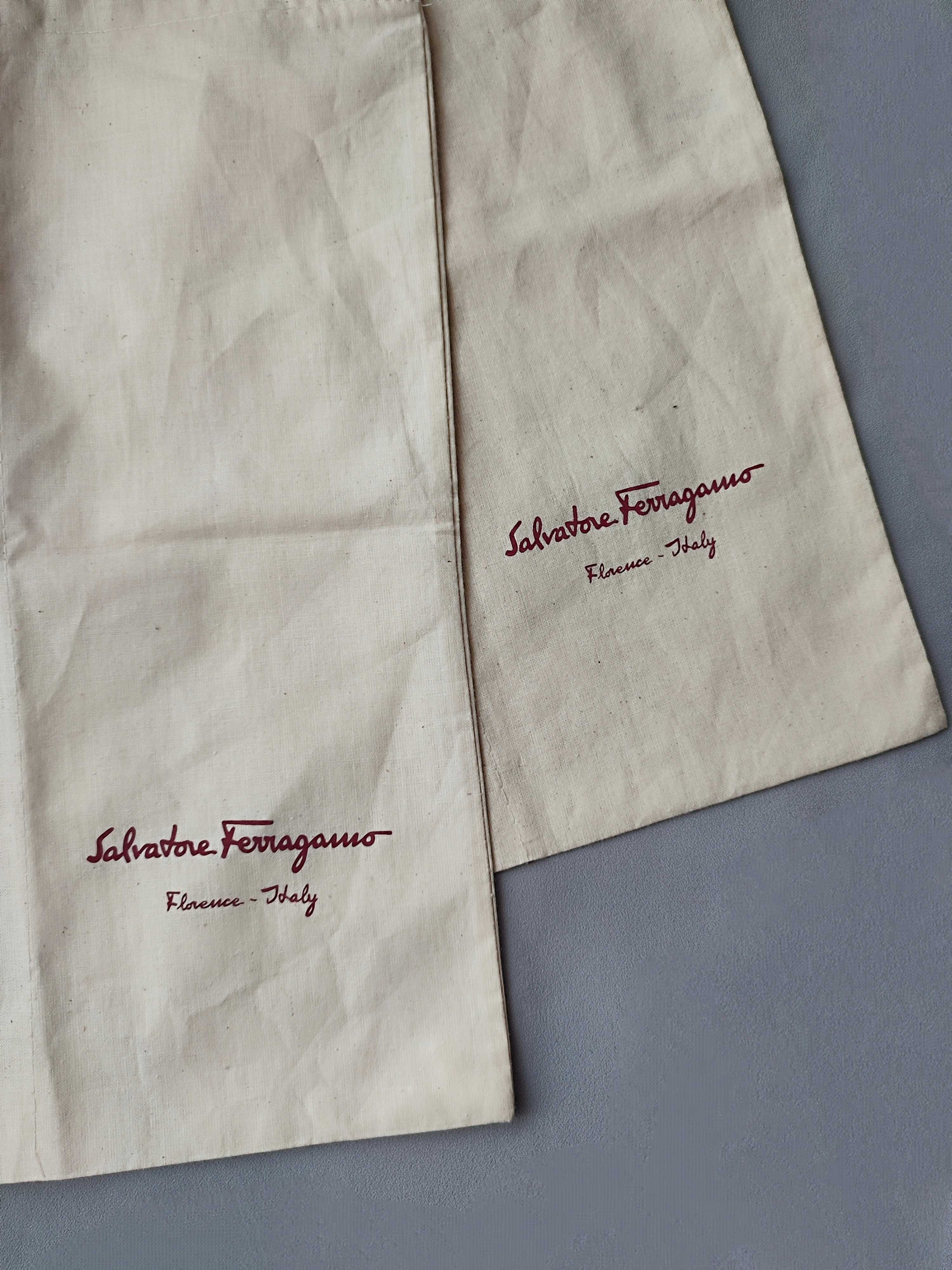 Пыльник, чехол для хранения обуви
Salvatore Ferragamo, оригинал