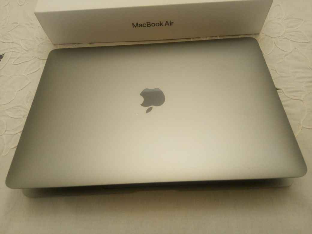 Ідеальний Macbook AIR 2019 a1932 8/256 Space Gray