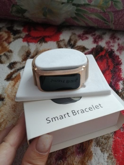 Продам смарт часи