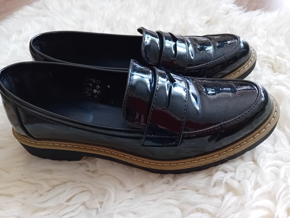 Mokasyny lordsy 38/39 lakierowane czarne bdb stan