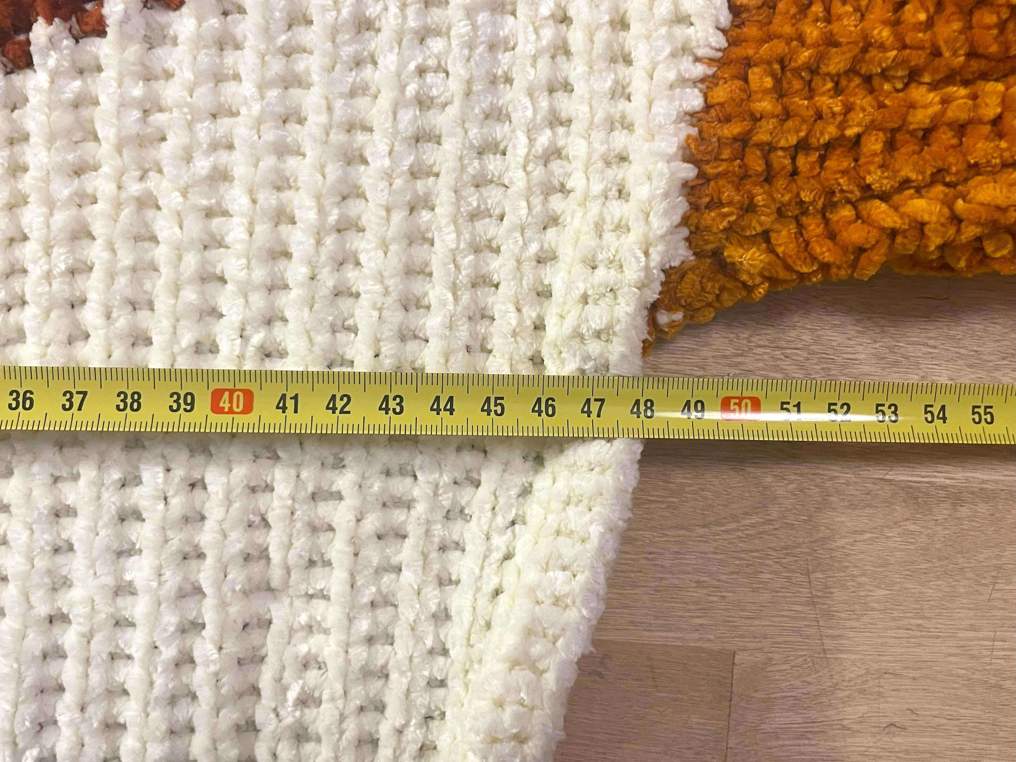 Sweter damski ONLY – rudo-złoty, miękki, luźny krój, stan bardzo dobry