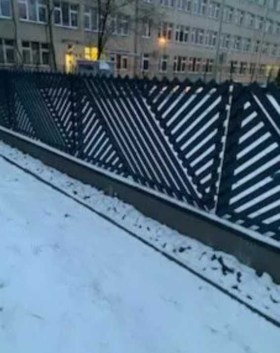 Nowoczesne ogrodzenie metalowe