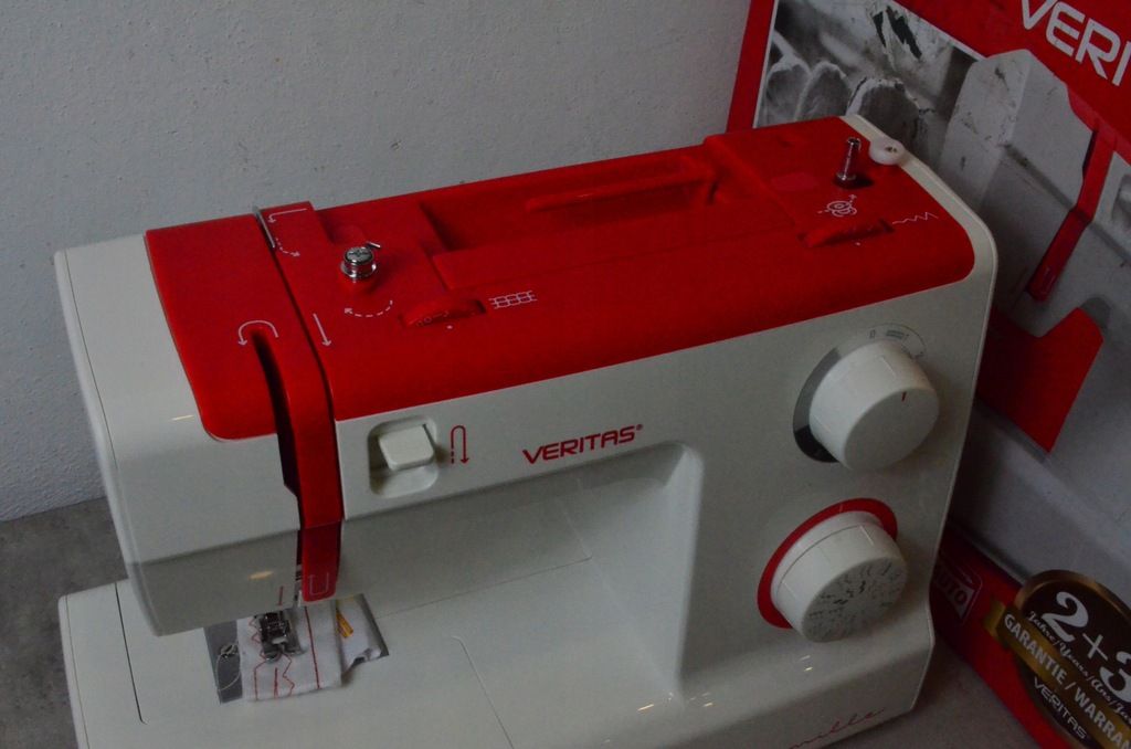 Maszyna do szycia Crown Technics Veritas 1305 Camille