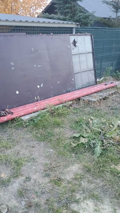 Brama garażowa dwuskrzydłowa , metalowe ,masywne