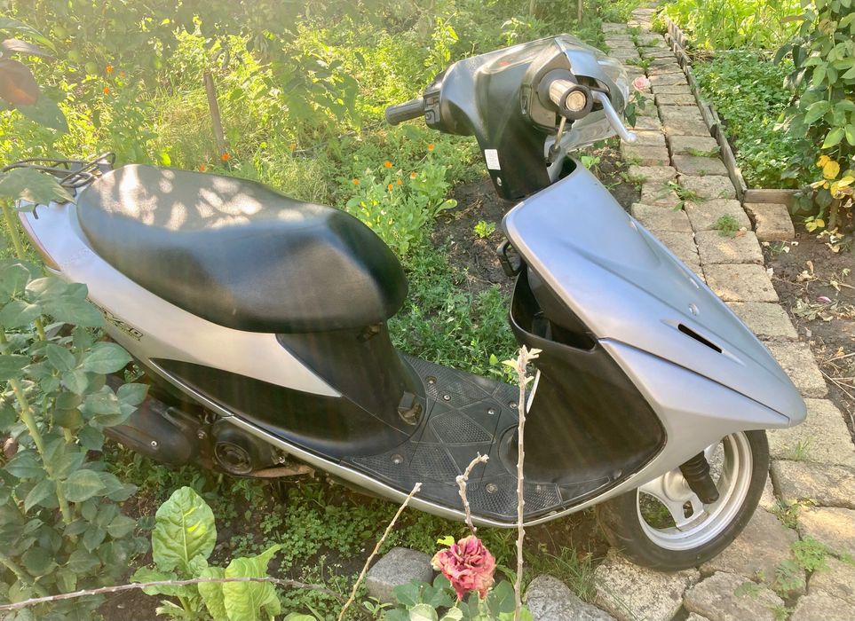 Suzuki Adress V50 4T.