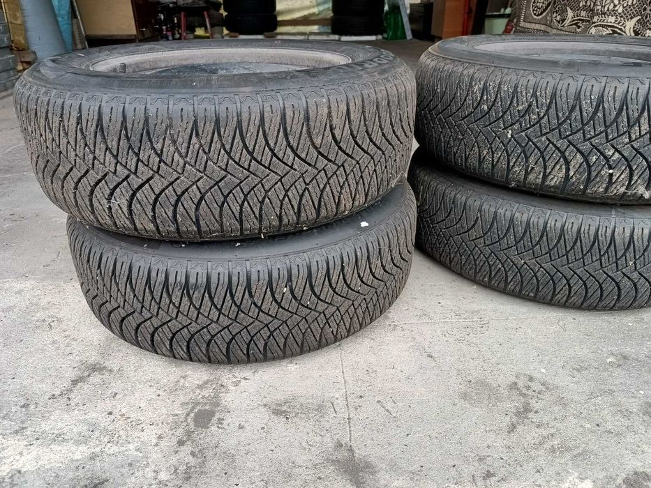 Koła całoroczne 15" VW felgi stalowe