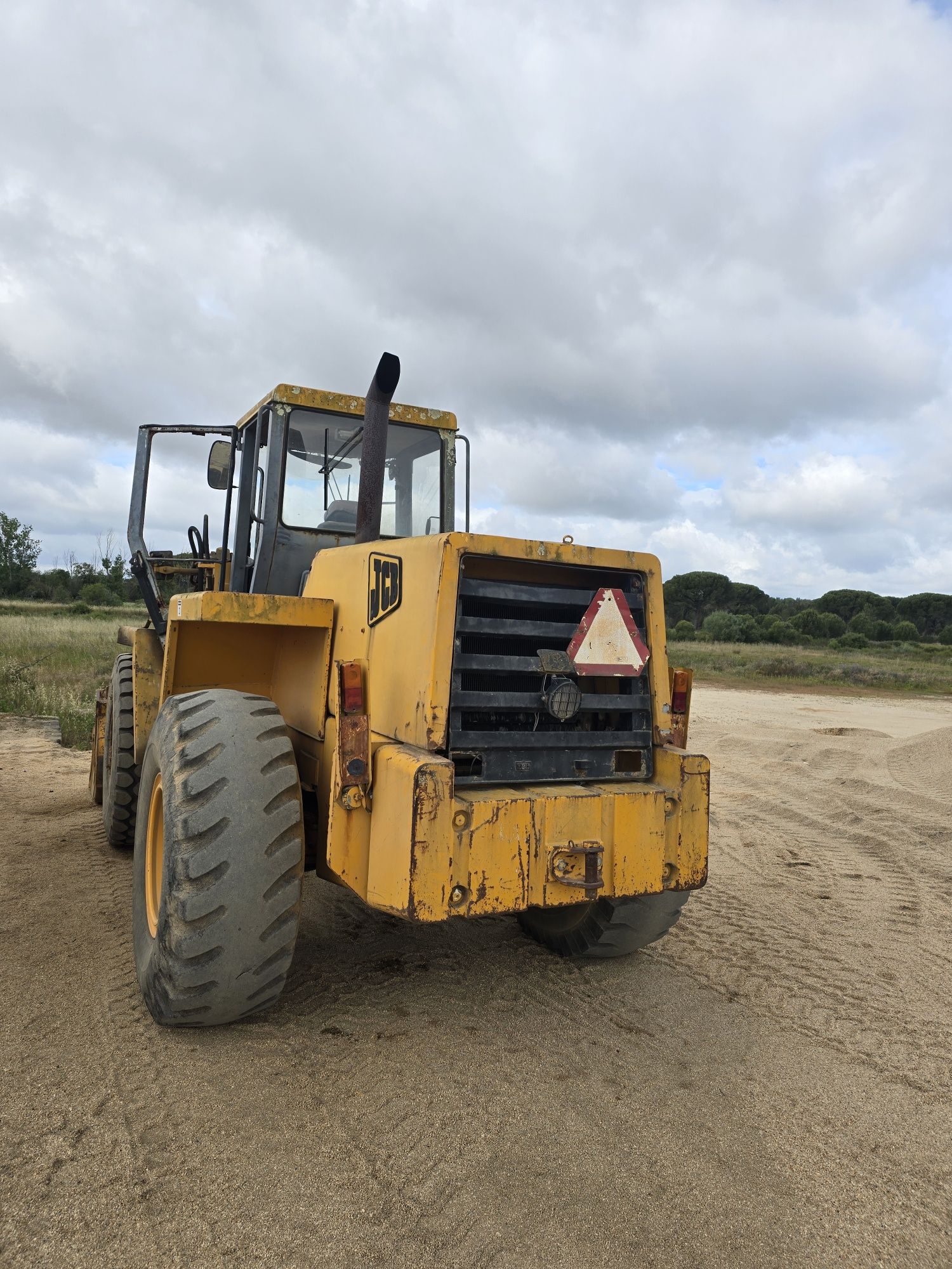 Pá carregadora jcb 435