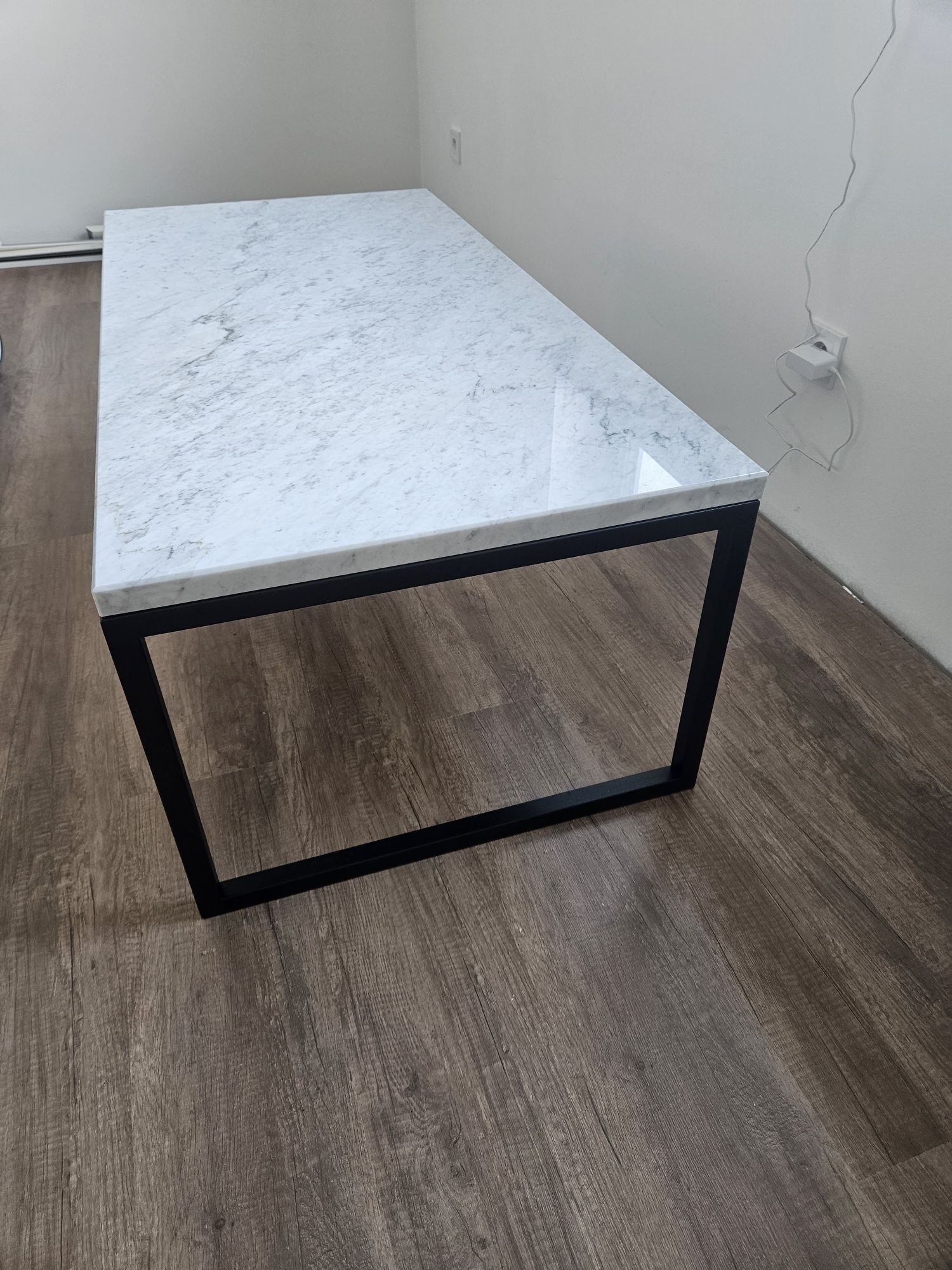 Stolik marmur biały bianco czarny stelaż 120×60