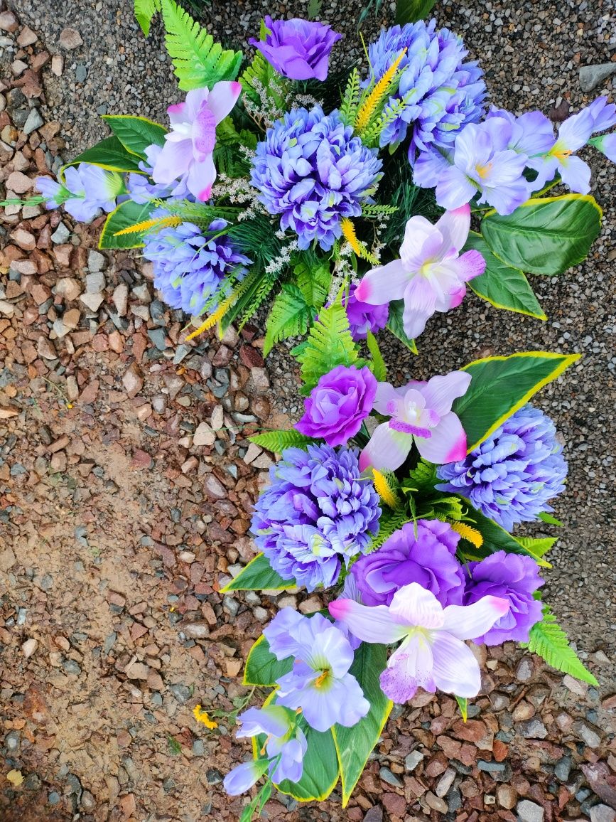 Stroik na grób + kompozycja kwiatowa, chryzantema