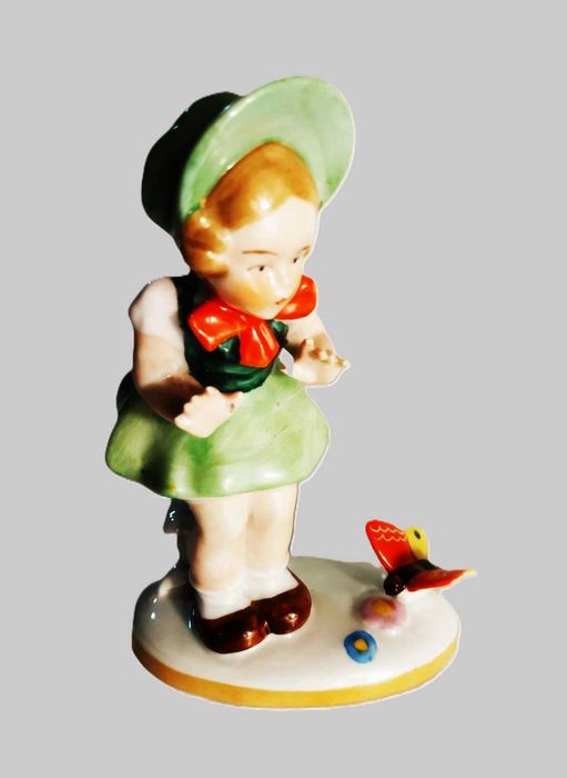 Статуэтка Девочка и бабочка. Германия