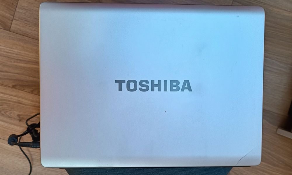 Laptop Toshiba Satellite L300
