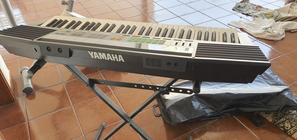 Teclado Yamaha PSR 38