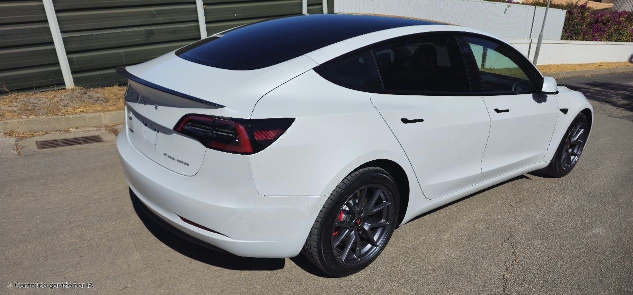 Tesla Model 3 Long-Range