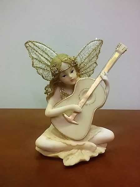 Gitara klasyczna - Elf z gitarą Zebra Music 10 figurka dekoracyjna