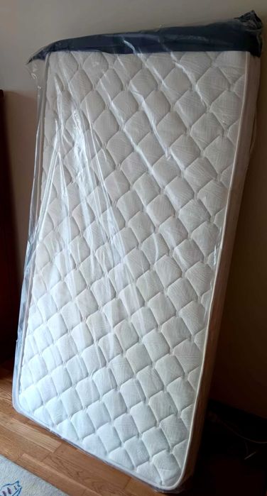 Colchão novo ainda embalado de origem