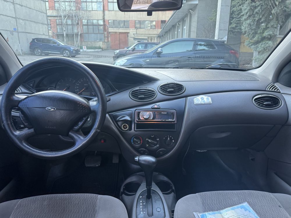 Продам Ford Focus 2001 год 2л Бензин Автомат