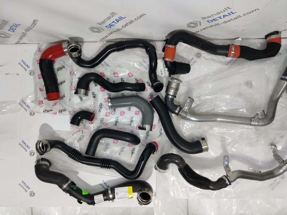 Патрубок інтеркулера Renault Master мастер  Opel Movano Nisan NV400