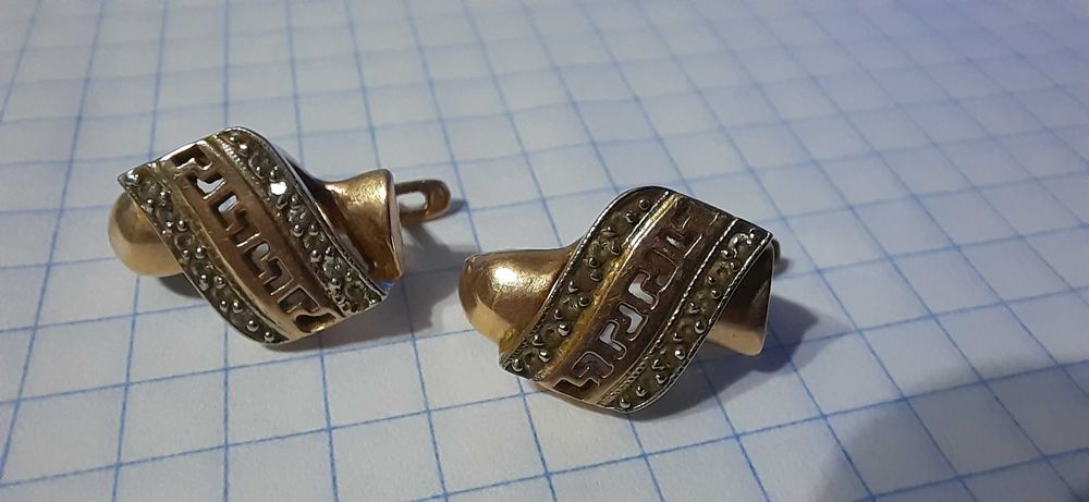 Золотые серьги 585* пробы с фианитами