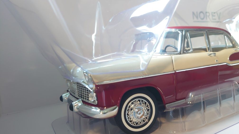 Simca Vedette Chambord + przyczepa  1:18 norev