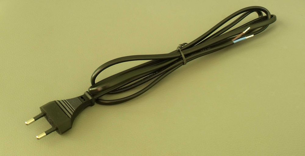 Przewód kabel płaska wtyczka 2X0,75 mm kw. 1,5M kolor czarny