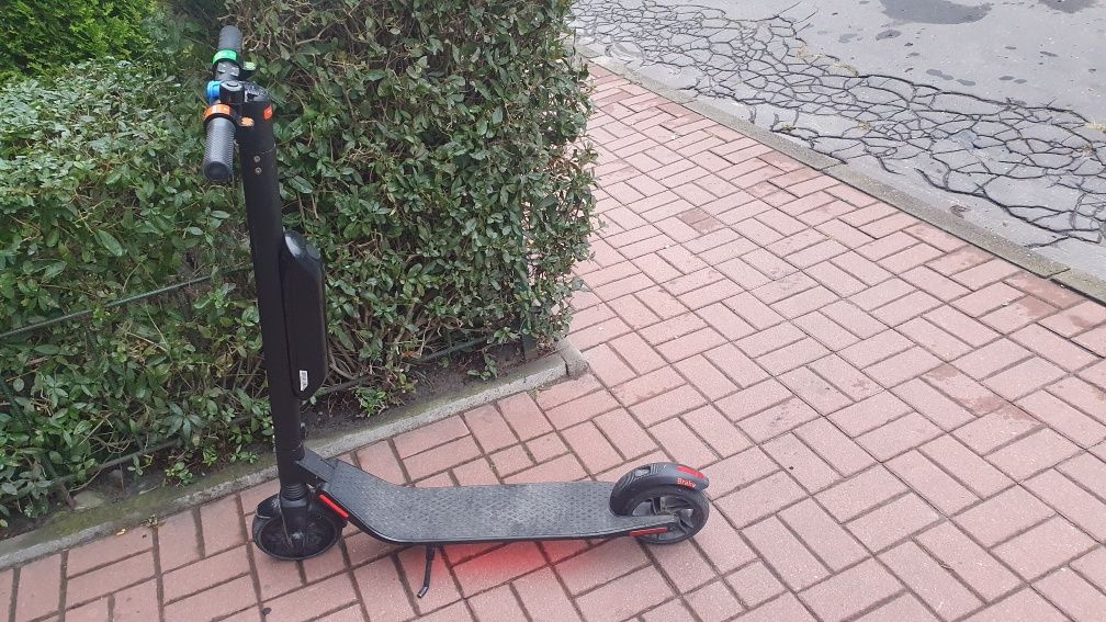 Hulajnoga Elektryczna Segway Ninebot ES4