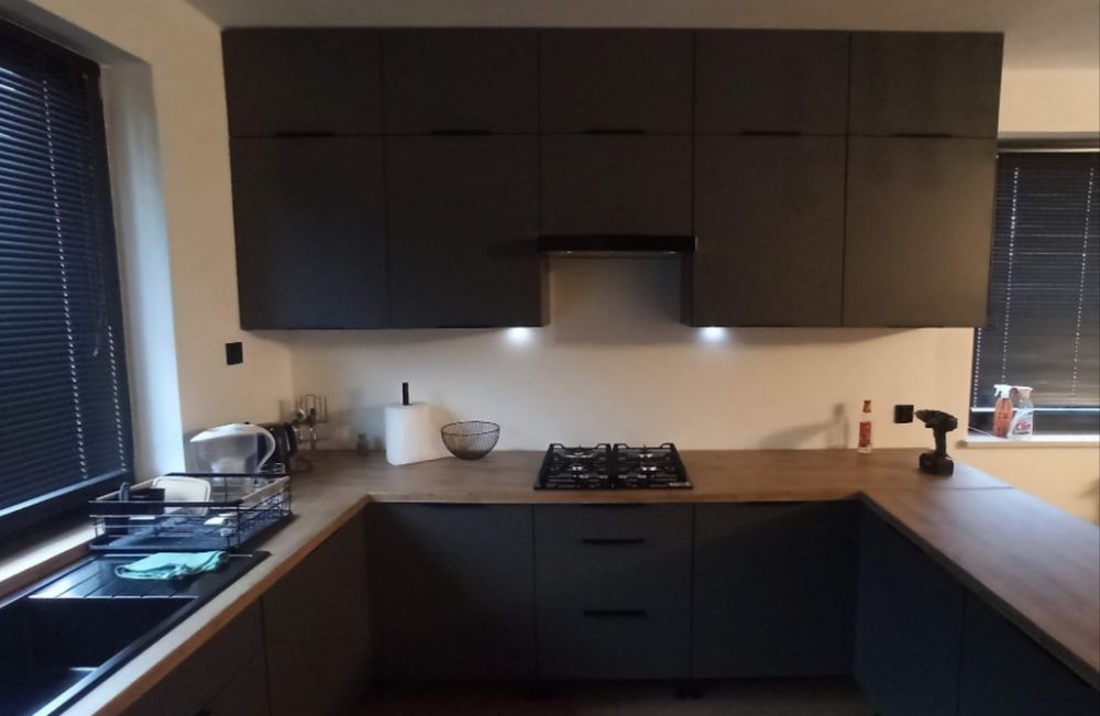 Składanie i montaż mebli