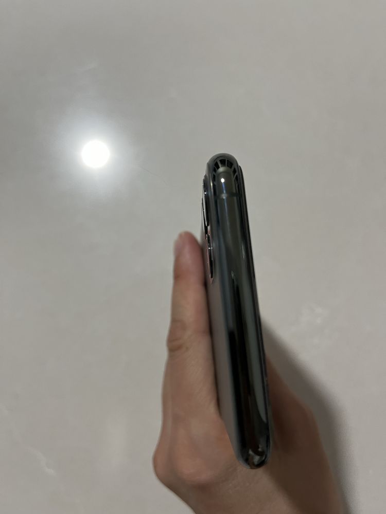 Vende-se iphone 11 Pro max 256 gb