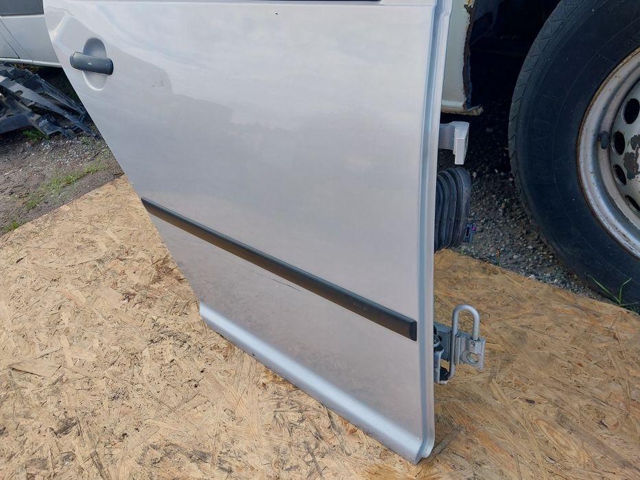 KOMPLETNE Drzwi tył Prawe Hatchback LB7Z VW Golf IV 4 srebrne