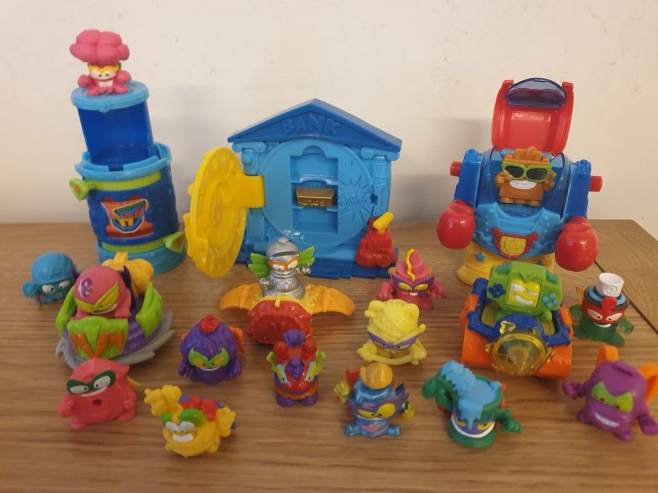Superzings/superthings  ,Bank ,robot pojazdy zings