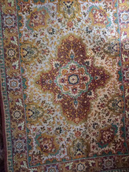 Ковер времен СССР размер 2м на 1.37м