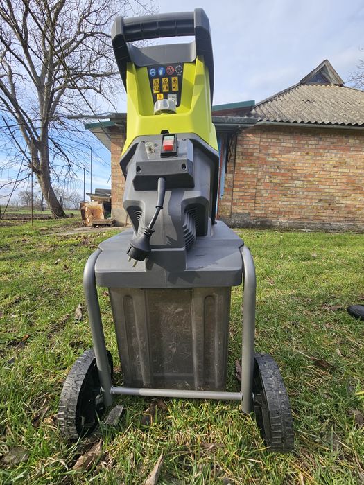 Продам подрібнювати гілля садовий