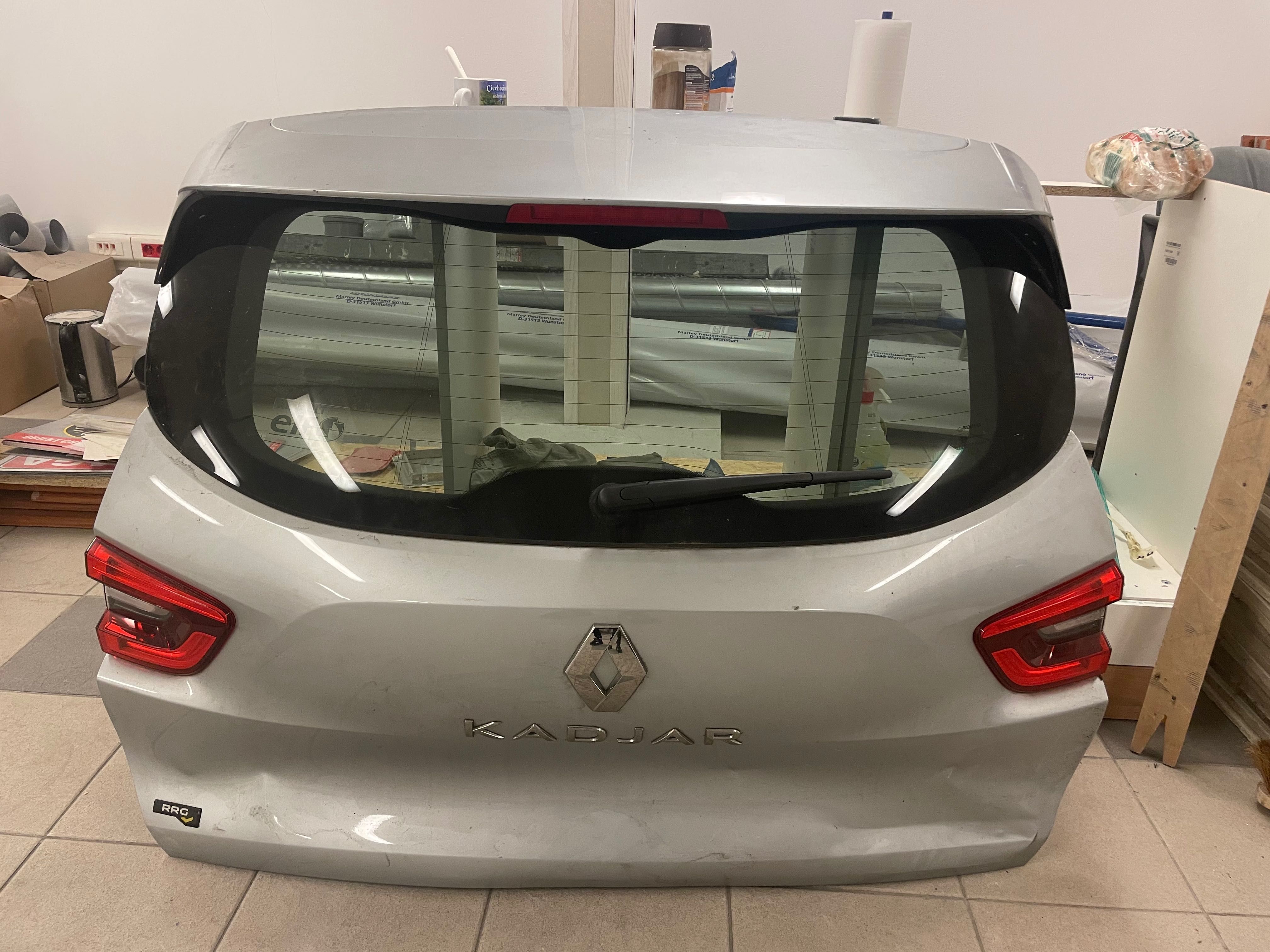 Renault Kadjar lift 2019r. klapa tylna z lampami