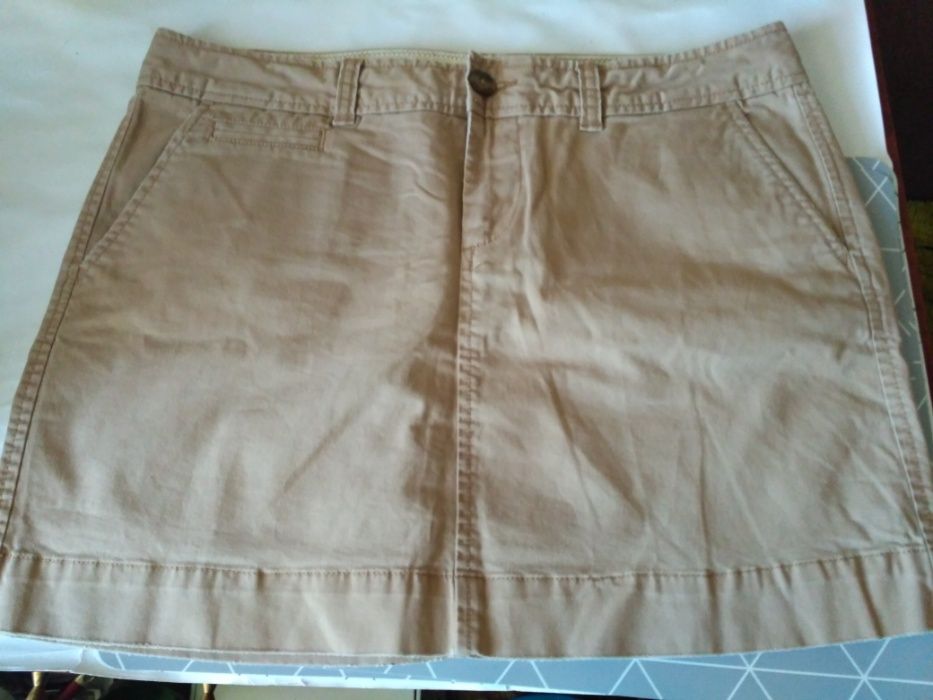 Юбка джинсовая бежевая в хорошем состоянии размер M