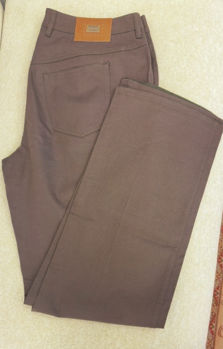 Брюки ESCADA Royal Purple  розкіш у кожному кроці, різних кольорів