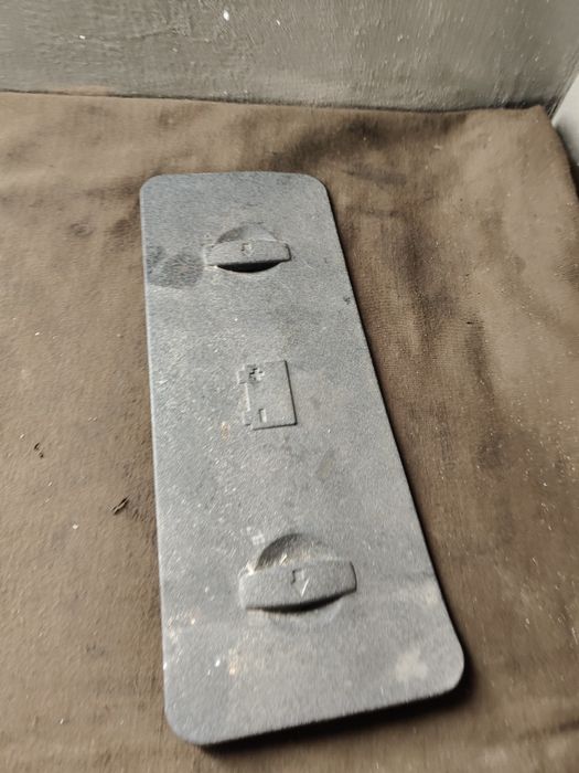 Plastik zaślepka akumulatora audi A4 b6 b7 passat