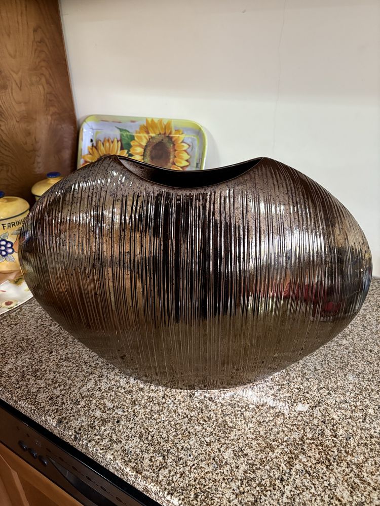 Jarro decorativo dourado