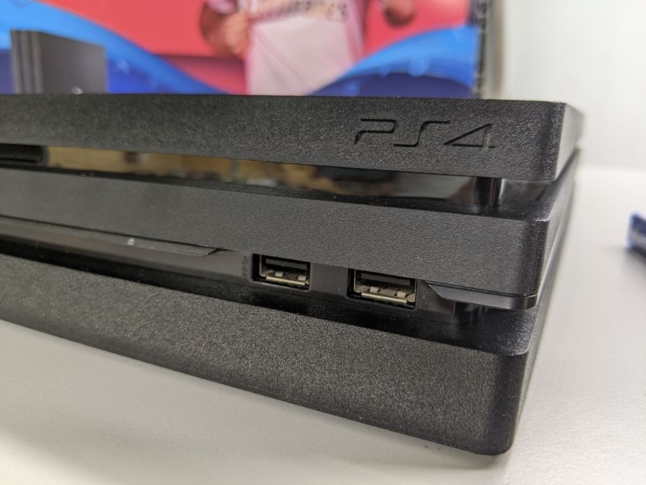 Sony PlayStation 4Pro 1Tb