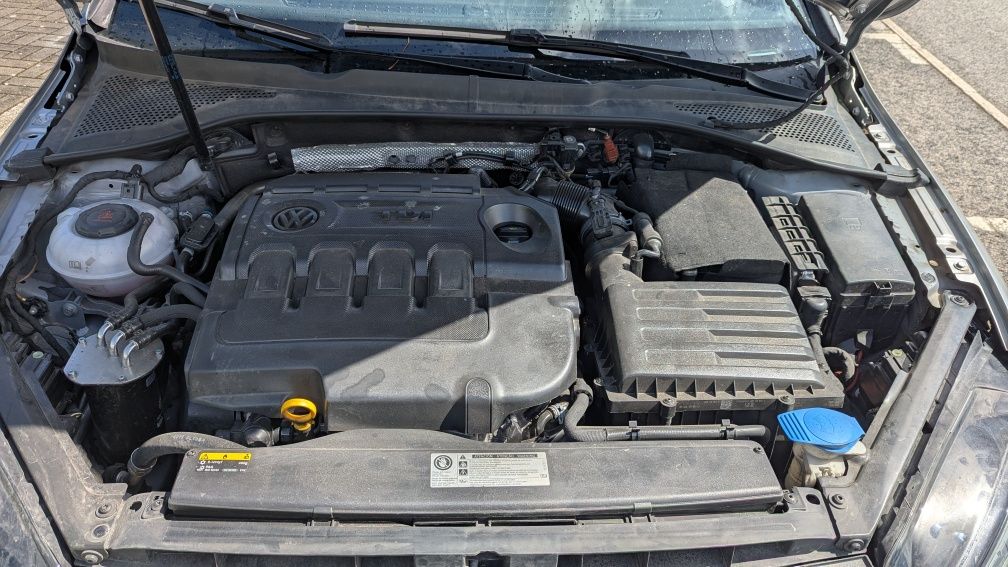 Vw Golf 7 1.6 tdi Confortline com garantia