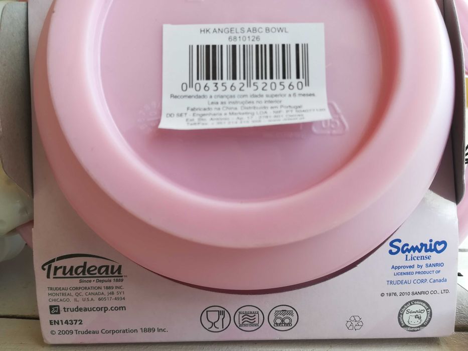Artigos Refeição Bebé Hello Kitty - desde 7 euros/cada  30 euros todos