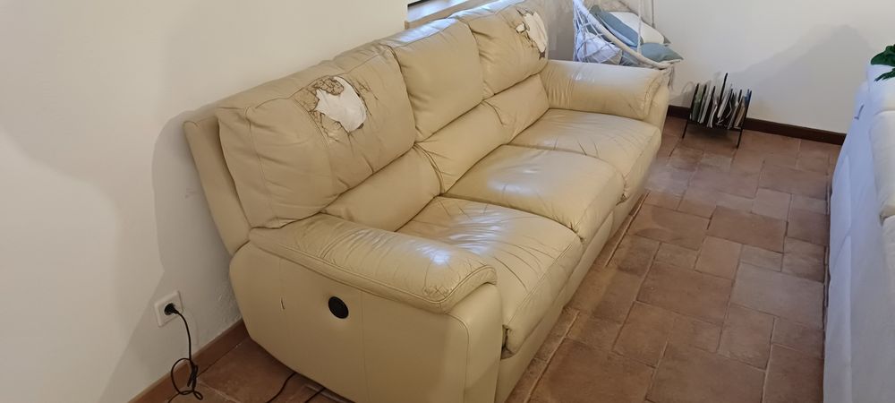 Sofá 3 lugares Chateau d'Ax elétrico