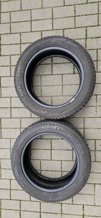 2x Opony Goodyear Vector 4Seasons 215/55 R17
