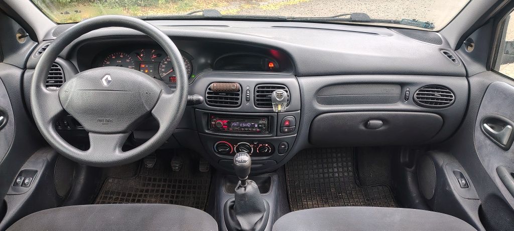 Renault Megane 1.6 stan bardzo dobry klima