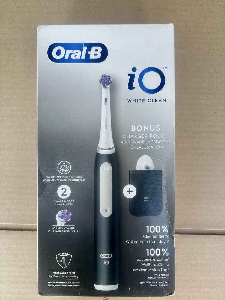 Електрична зубна щітка Oral-B IO Series 3 White Clean + 1 насадка
