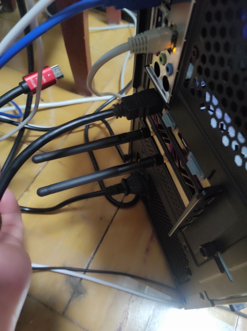 Продам ігровий пк, i5 12400f+RX 5700xt+ 32gb ddr4+ wifi