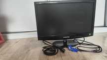 Monitor Samsung 60 hz z kablem VGA-vga i kablem zasilającym